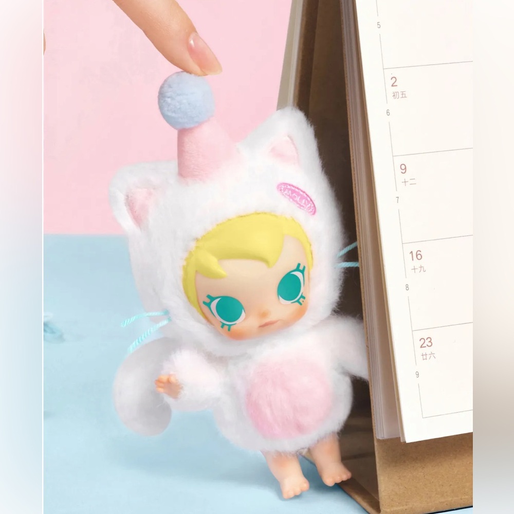 Baby Molly Pocket Friends Series - white